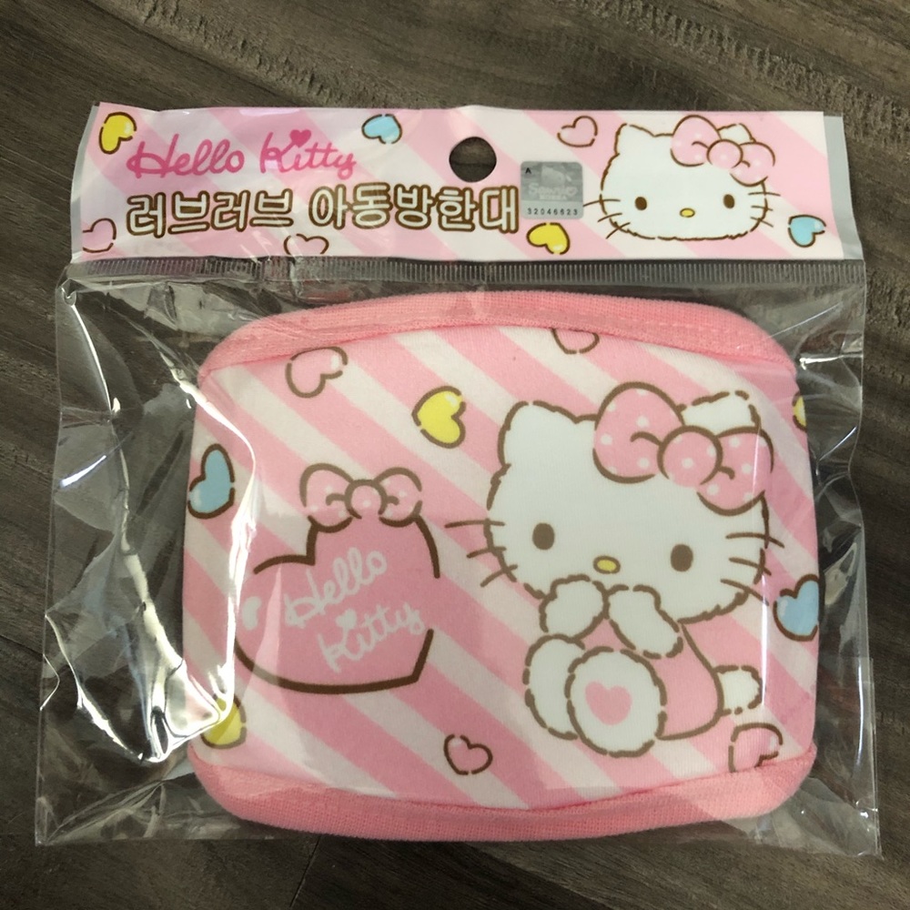 New Hello Kitty Sanrio Kids Facemask One Size